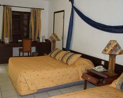 Kenia-Erlebnis-Reisepaket mit Flugsafari und Baden